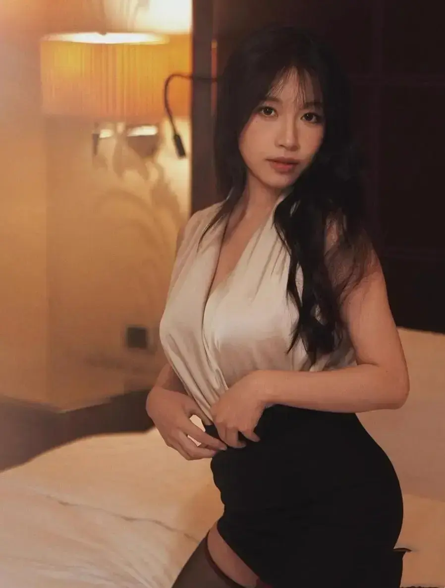 《小凤新婚》全集完整版在线免费放送-苏畅艾熙双人演绎小凤新婚-夸克UC网盘独家资源高清直链秒播放-全程无删减无套路免费观看