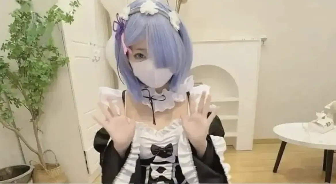 《小欣奈vlog》相关资源图片